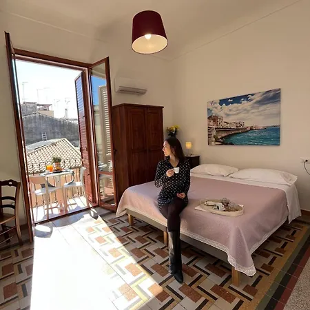 Vista Ortigia * Szirakúza